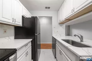 216 A Washington Ave, Fort Lee, NJ 07024 - Photo 7