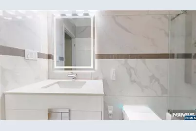 673 Bergen Avenue 2D #2D, Jersey City, NJ 07304 - Photo 23