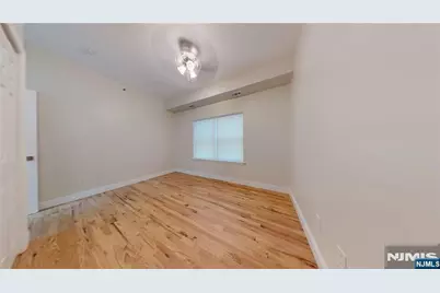 673 Bergen Avenue 2D #2D, Jersey City, NJ 07304 - Photo 27