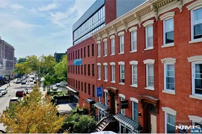 673 Bergen Avenue 2D #2D, Jersey City, NJ 07304 - Photo 1
