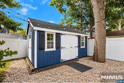 340 Roosevelt Avenue, Hasbrouck Heights, NJ 07604 - Photo 31