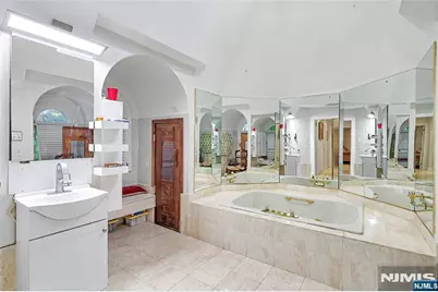 9 Cameron Road, Saddle River, NJ 07458 - Photo 27