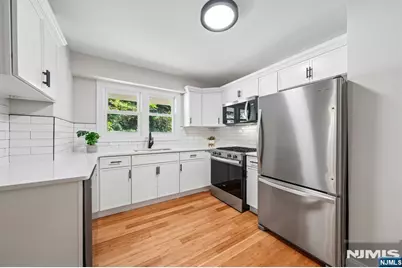 415 Claremont Avenue 1G #1G, Montclair, NJ 07042 - Photo 9
