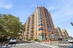 2 Constitution Ct 1008, Hoboken, NJ 07030 - Photo 17