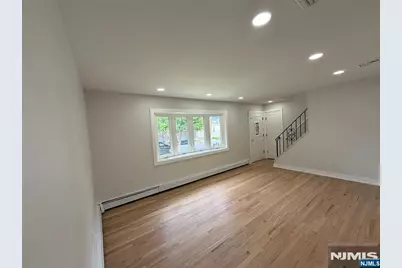 310 Passaic Avenue, Carlstadt, NJ 07072 - Photo 3