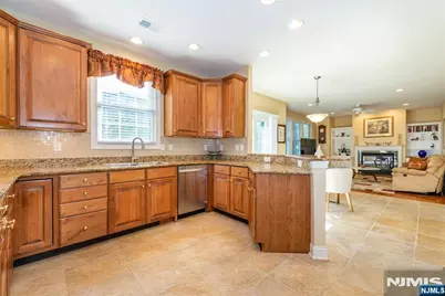59 Quarry Drive 4206 #4206, Woodland Park, NJ 07424 - Photo 7