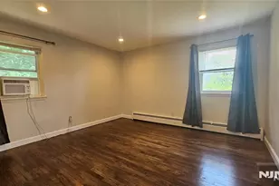 1628 Valley Street 2C, Fort Lee, NJ 07024 - Photo 5