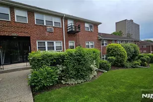 1628 Valley Street 2C, Fort Lee, NJ 07024 - Photo 9