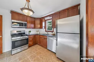 696 1st St, Secaucus, NJ 07094 - Photo 15