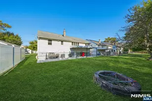 696 1st St, Secaucus, NJ 07094 - Photo 39