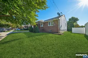 696 1st St, Secaucus, NJ 07094 - Photo 37