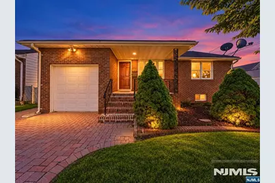696 1st Street, Secaucus, NJ 07094 - Photo 1