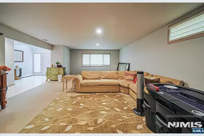 570 Grandview Terrace, Leonia, NJ 07605 - Photo 17