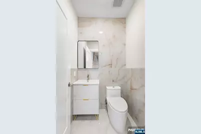 386 Lincoln Avenue, Cliffside Park, NJ 07010 - Photo 11