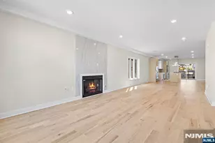 386 Lincoln Ave, Cliffside Park, NJ 07010 - Photo 3