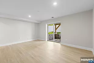 386 Lincoln Ave, Cliffside Park, NJ 07010 - Photo 27