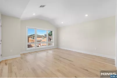 386 Lincoln Avenue, Cliffside Park, NJ 07010 - Photo 13
