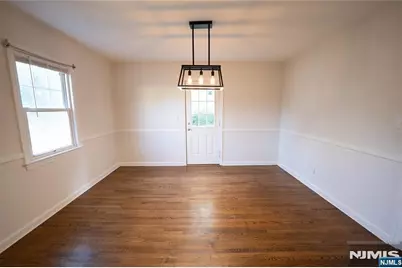 225 Hillside Avenue, Allendale, NJ 07401 - Photo 5