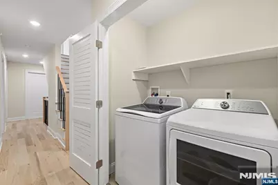 384 Lincoln Avenue, Cliffside Park, NJ 07010 - Photo 19