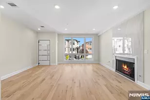 384 Lincoln Ave, Cliffside Park, NJ 07010 - Photo 9