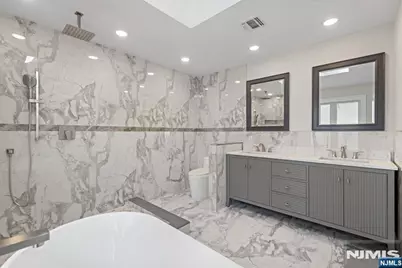 384 Lincoln Avenue, Cliffside Park, NJ 07010 - Photo 17