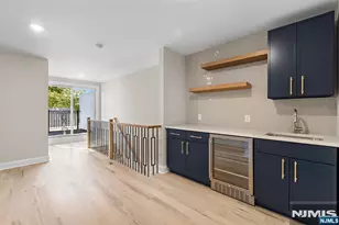 384 Lincoln Ave, Cliffside Park, NJ 07010 - Photo 23