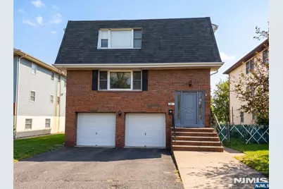 527 Stuyvesant Avenue, Lyndhurst Township, NJ 07071 - Photo 1