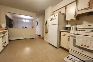 527 Stuyvesant Ave, Lyndhurst Township, NJ 07071 - Photo 5