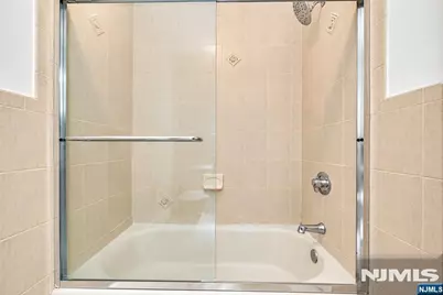 393 Washington Avenue B #B, Cliffside Park, NJ 07010 - Photo 13