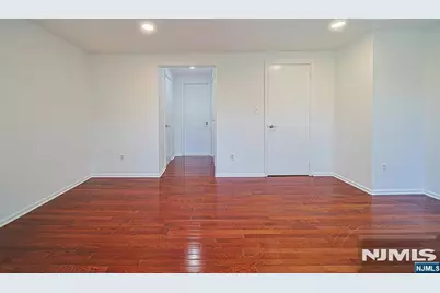 92 Meadowview Court, Leonia, NJ 07605 - Photo 15