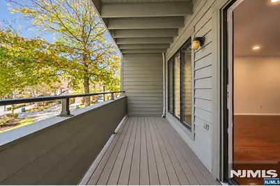 92 Meadowview Court, Leonia, NJ 07605 - Photo 7