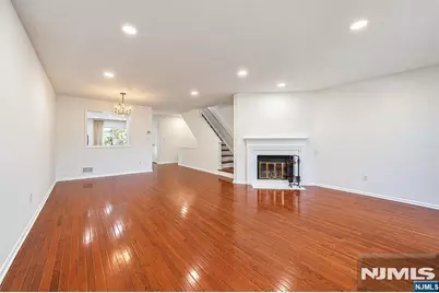 92 Meadowview Court, Leonia, NJ 07605 - Photo 5