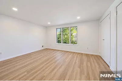 92 Meadowview Court, Leonia, NJ 07605 - Photo 17