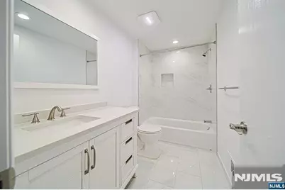 92 Meadowview Court, Leonia, NJ 07605 - Photo 19