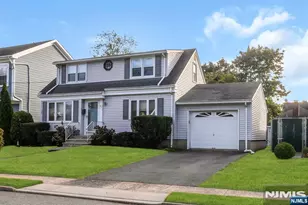 23 Schlosser Dr, Rochelle Park Township, NJ 07662 - Photo 1