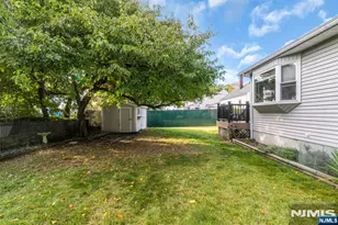 23 Schlosser Dr, Rochelle Park Township, NJ 07662 - Photo 7
