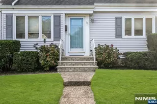 23 Schlosser Dr, Rochelle Park Township, NJ 07662 - Photo 3