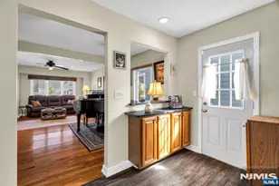 23 Schlosser Dr, Rochelle Park Township, NJ 07662 - Photo 17
