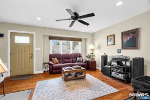 23 Schlosser Dr, Rochelle Park Township, NJ 07662 - Photo 5
