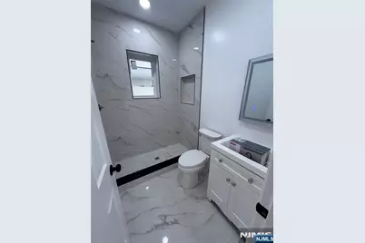102 10th Street 1st Floor Re #1st floor re, Passaic, NJ 07055 - Photo 3