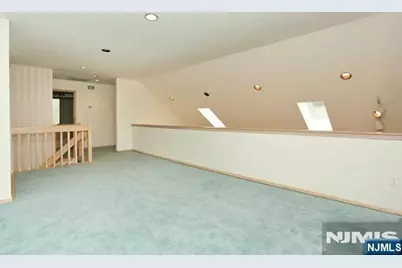 255 Westervelt Lane, Mahwah, NJ 07430 - Photo 21