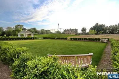 255 Westervelt Lane, Mahwah, NJ 07430 - Photo 31
