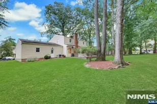 17 Chandler Dr, Wayne, NJ 07470 - Photo 27