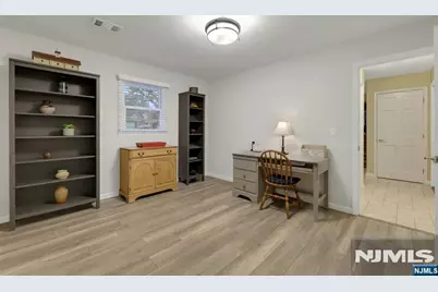 17 Chandler Drive, Wayne, NJ 07470 - Photo 13
