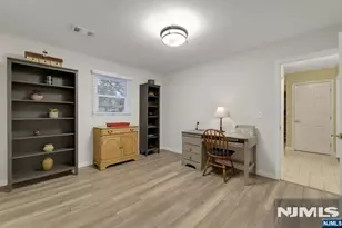 17 Chandler Dr, Wayne, NJ 07470 - Photo 13