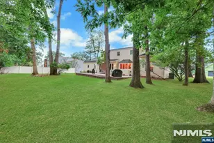 17 Chandler Dr, Wayne, NJ 07470 - Photo 25
