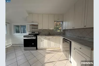 314 Grand 2F #2F, Leonia, NJ 07605 - Photo 7