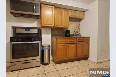 598 West Side Avenue, Jersey City, NJ 07304 - Photo 5