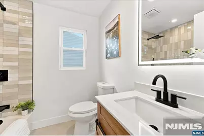 775 Chase Avenue, Lyndhurst Township, NJ 07071 - Photo 19