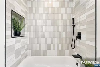 775 Chase Avenue, Lyndhurst Township, NJ 07071 - Photo 31